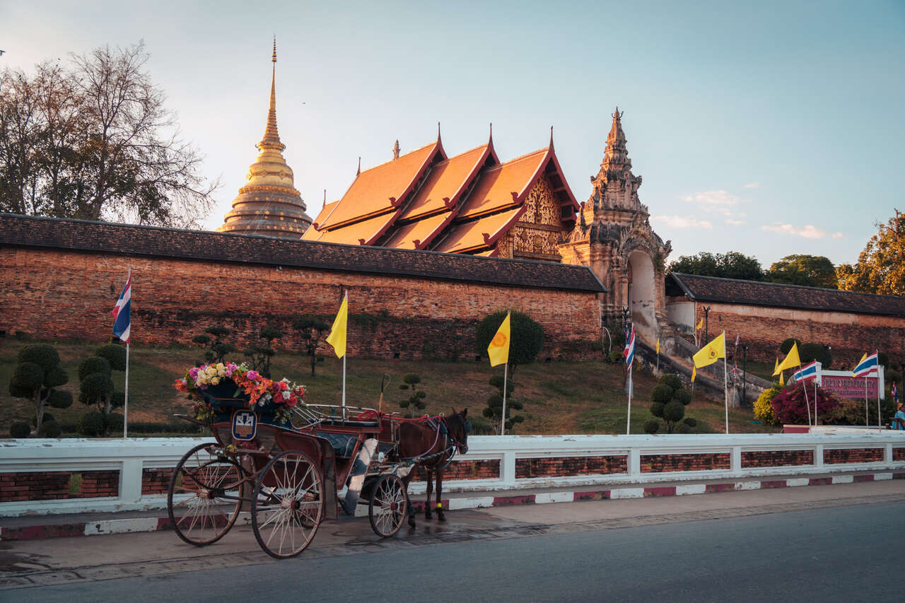 Capture the authentic charm of Cambodia’s cultural scene